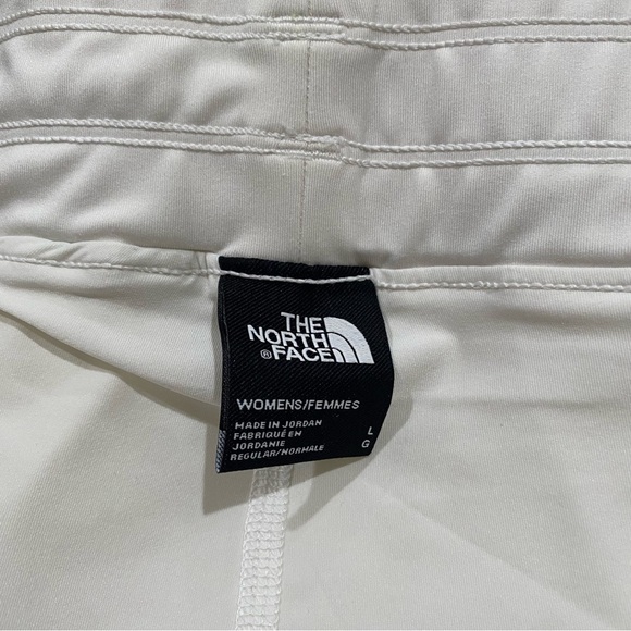 The North Face Women’s White Classic Skort - Picture 6 of 6